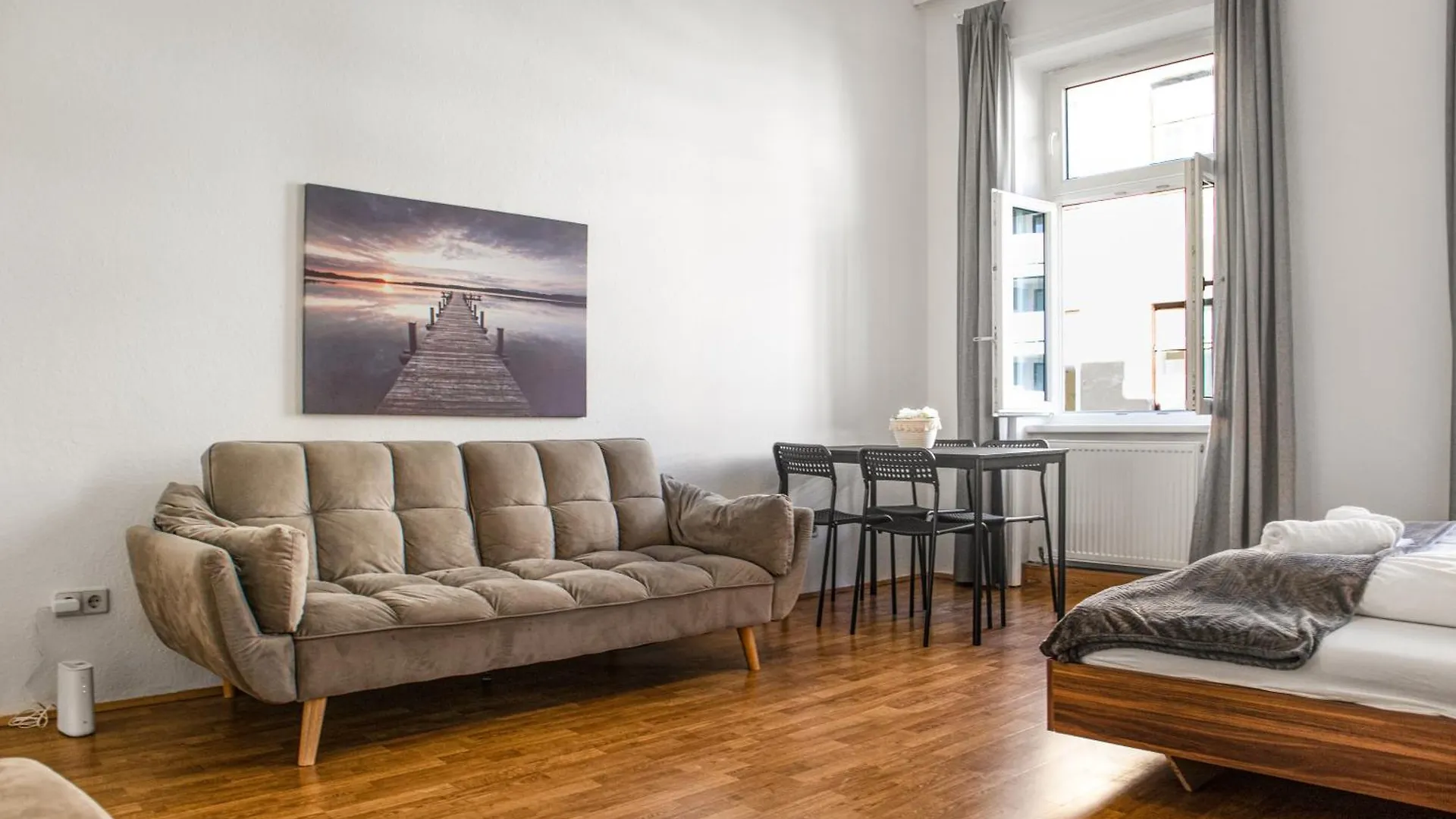 Comfy 2Br Apartment Near Downtown For Longstays Vienna